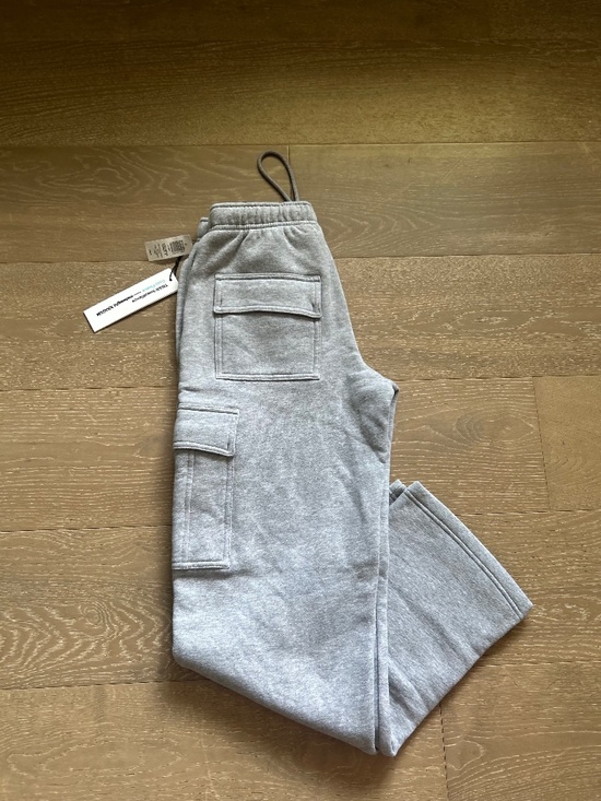 Aritzia Pants - NWT Tna sweat fleece mega fit cargo sweats size xs